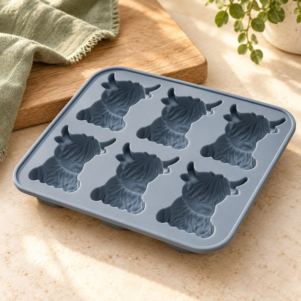 Highland Cow Ice Cube Tray – Blue or Pink